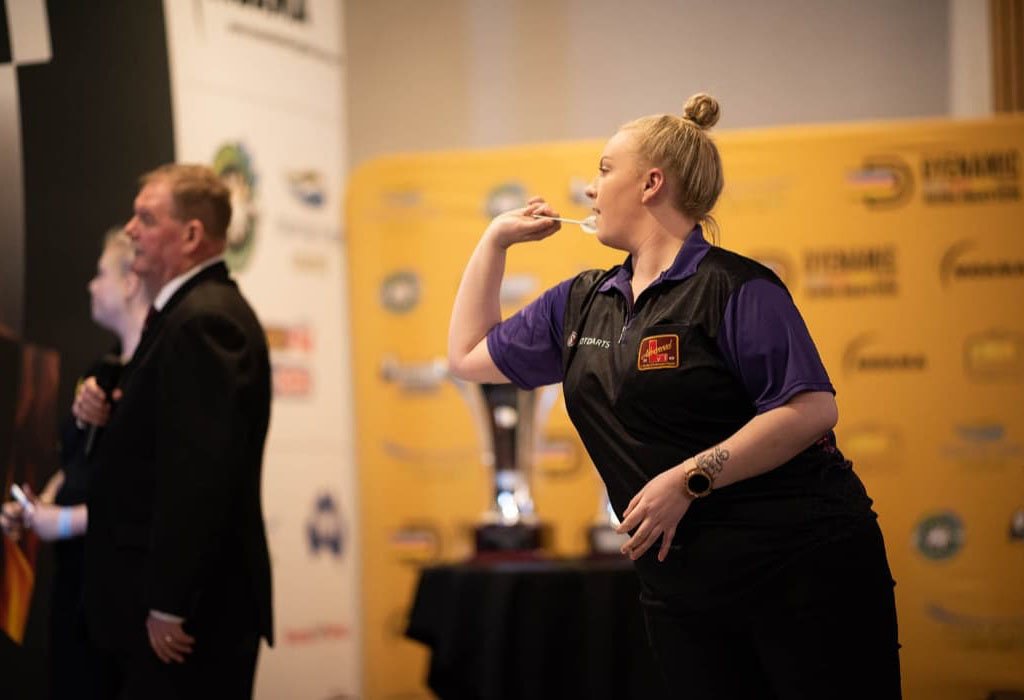 darts womens darts australian darts tori kewish